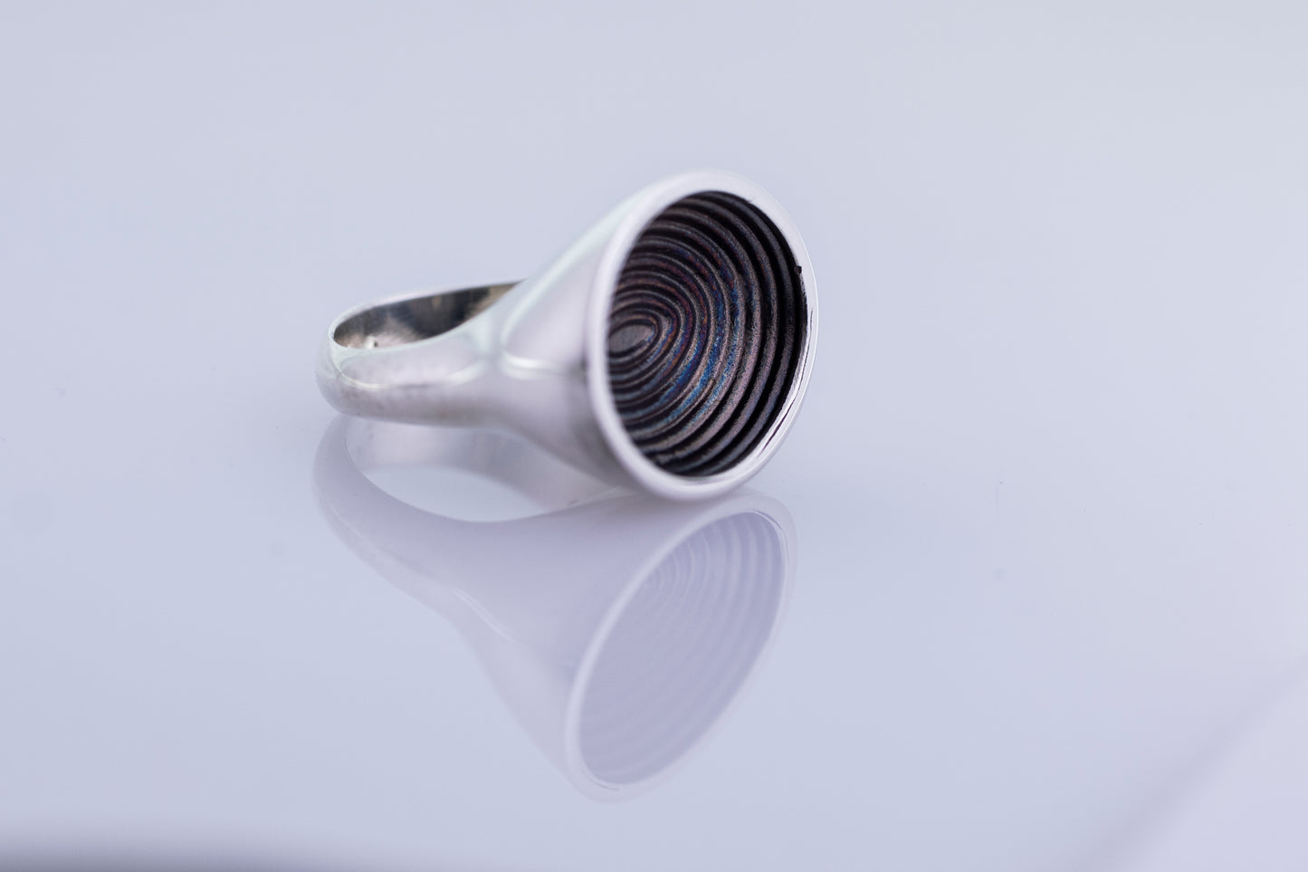 Cosmic Minimalism: Silver Ring Collection Takes You to "Space2"