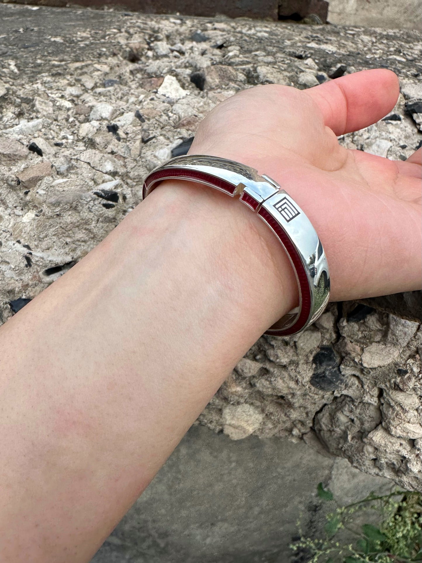 Captivating Harmony: Solar Eclipse-Inspired Bracelet with Rich Red Enamel in Minimalist Design