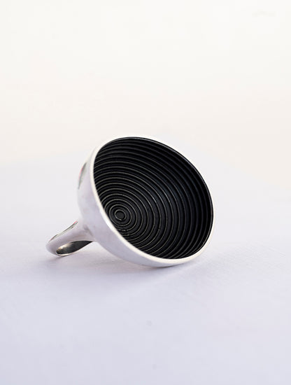 Cosmic Minimalism: Silver Ring Collection Takes You to "Space"