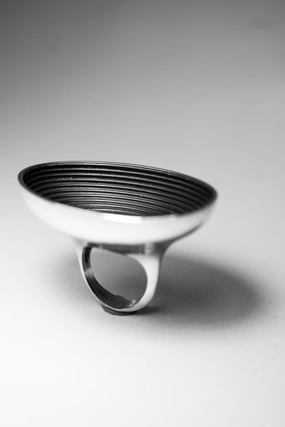 Cosmic Minimalism: Silver Ring Collection Takes You to "Space"