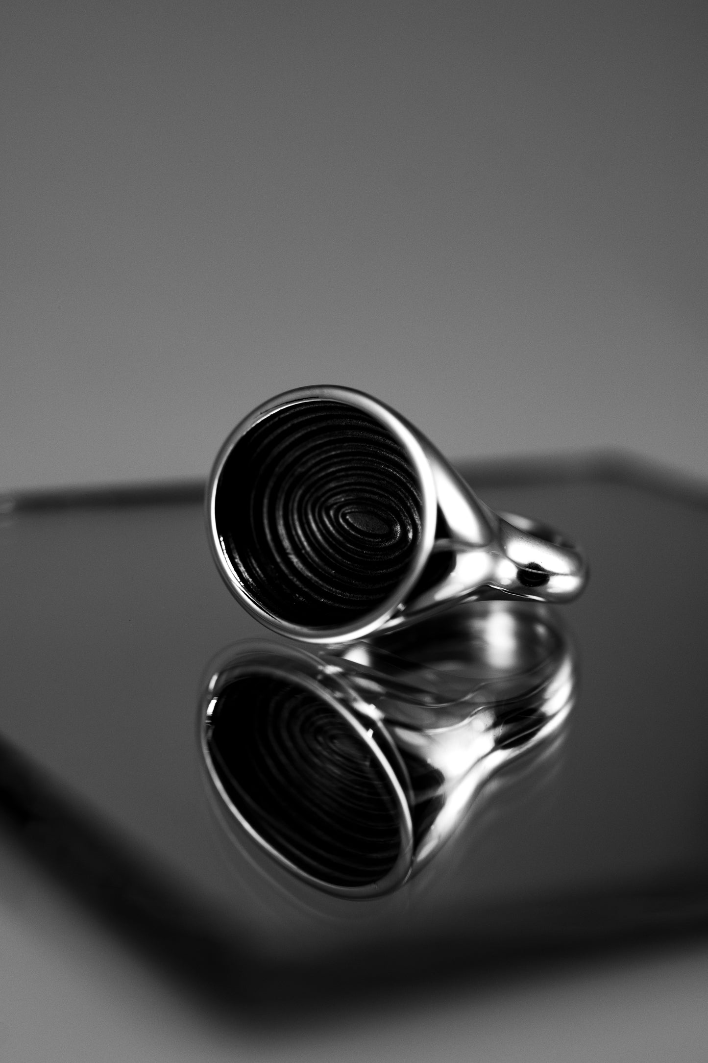 Cosmic Minimalism: Silver Ring Collection Takes You to "Space2"