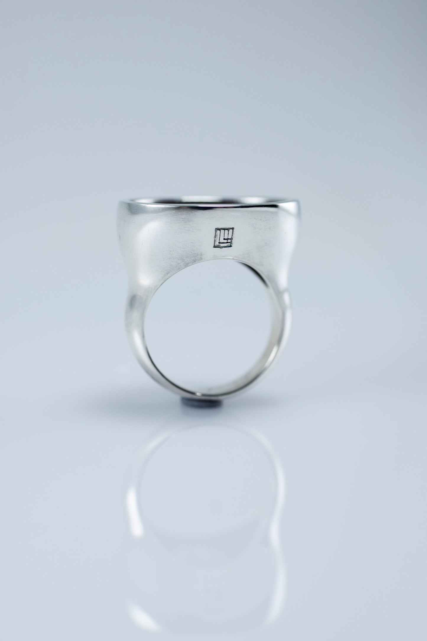 Cosmic Minimalism: Silver Ring Collection Takes You to "Space2"